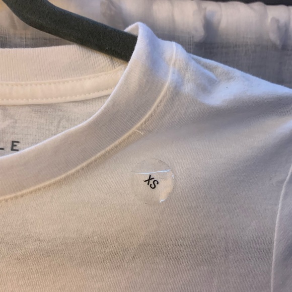 5 Aéropostale graphic tees - Picture 4 of 9